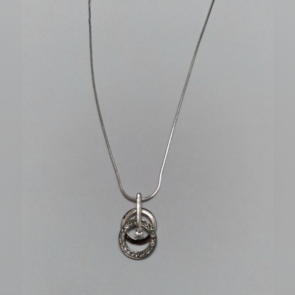 🌟3/$15 Silver Rhinestone Circles Necklace
